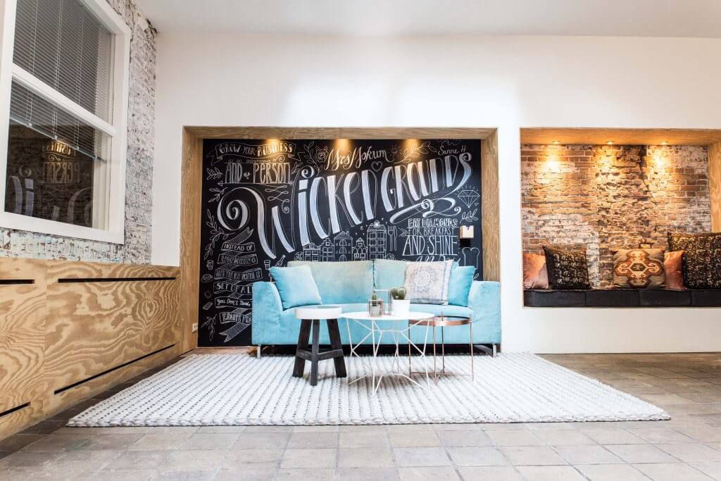 CREATIVE BOARDROOM